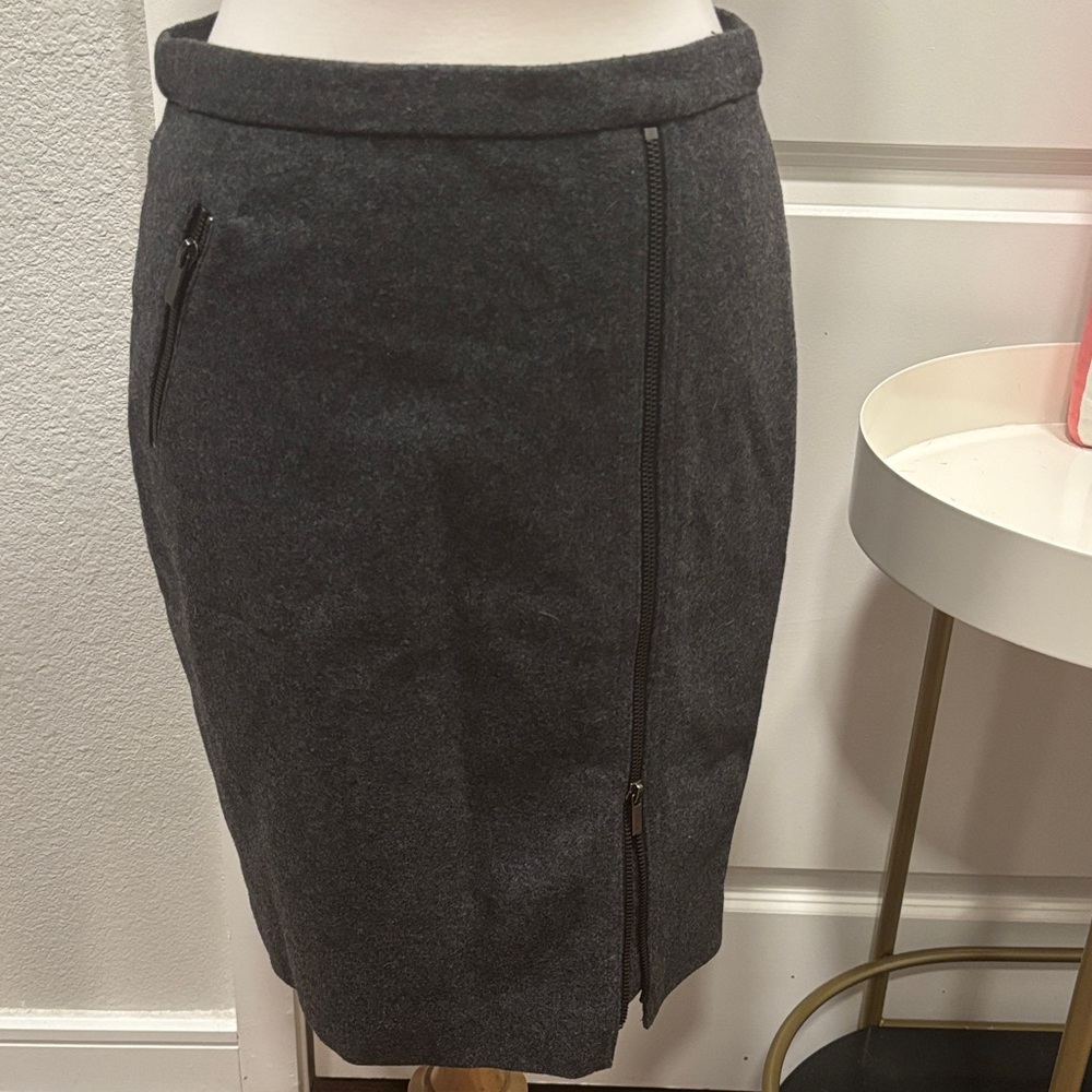 EUC J. Crew Charcoal Wool Pencil Skirt
